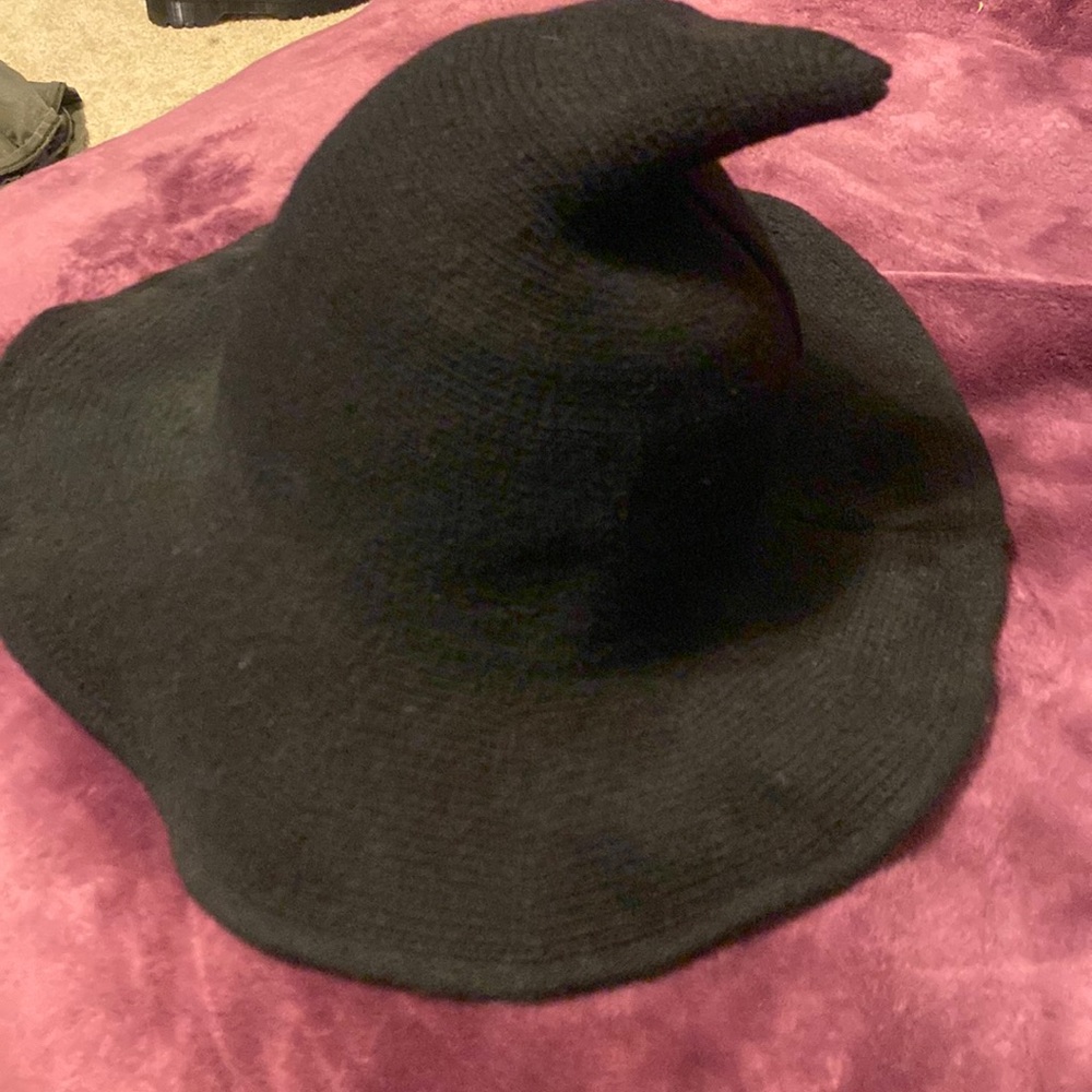 Witchy hat